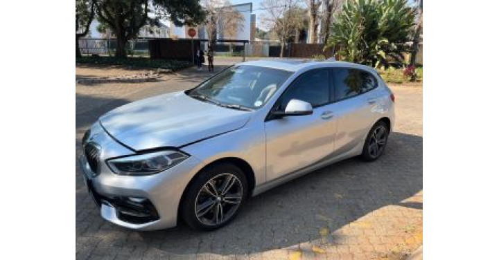BMW 118i Sportline Automatic Double Sunroof 2019 BMW 118i Sportline Automatic Double Sunroof 2019