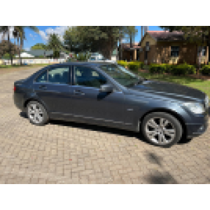 Mercedes Benz C220 automatic Avangarde 2010