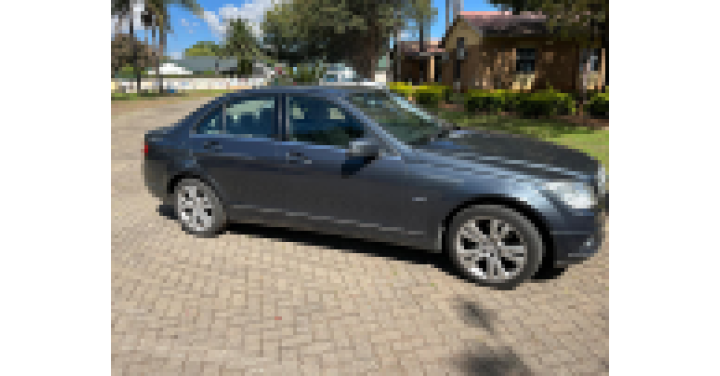 Mercedes Benz C220 automatic Avangarde 2010